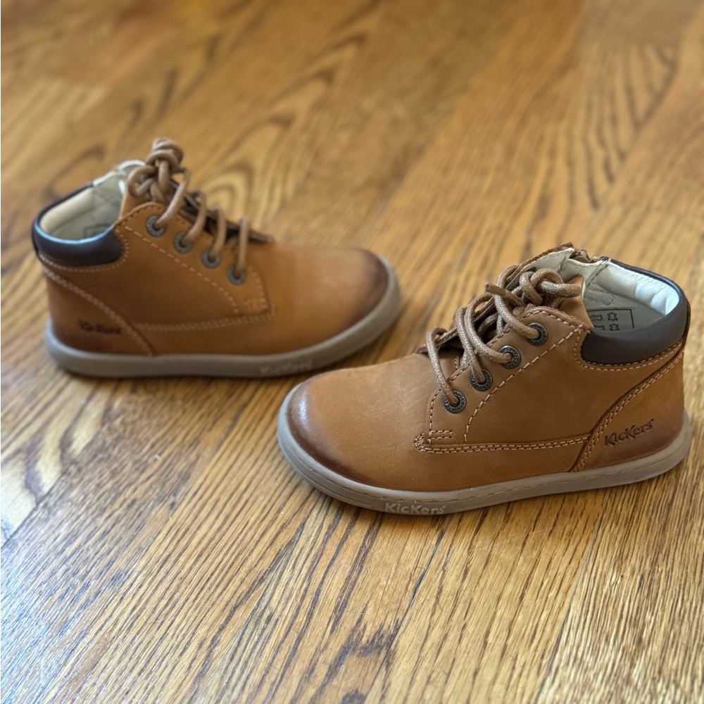 Toddler Kickers shoes - Camel/Brown - size 25 (EU) - see photos for measurements